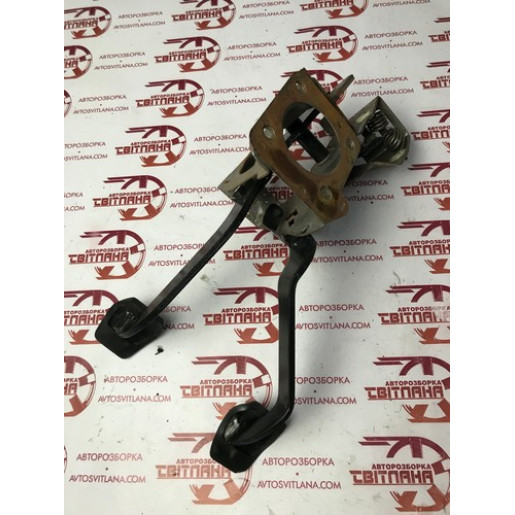 Блок педалей Ford Connect 2002-2013 7T162450LC